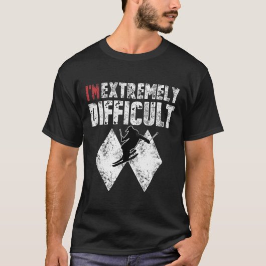 スキーがとても下手なスキーヤー男子スノーボード Tシャツ (正面)