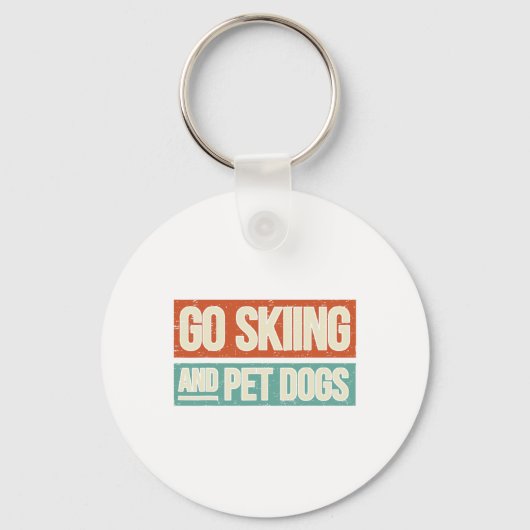スキーに行こう 犬をなでながら - スキーヤー キーホルダー (正面)