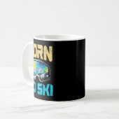 スキーをするために生まれてきた スキーヤー用ゴーグル 冬の山 コーヒーマグカップ (正面左)