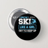 スキーをする私は知っている女の子のようにスキーを登る保こと 缶バッジ (正面&裏面)