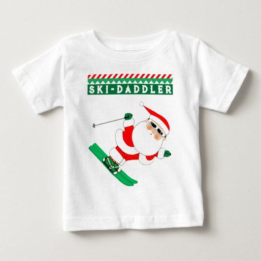 スキーをする赤ちゃんのTシャツ ベビーTシャツ (正面)