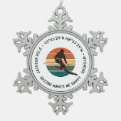 スキージャクソンホール,ワイオミング – マンスキーヤー,ブラック文字 スノーフレークピューターオーナメント (正面)