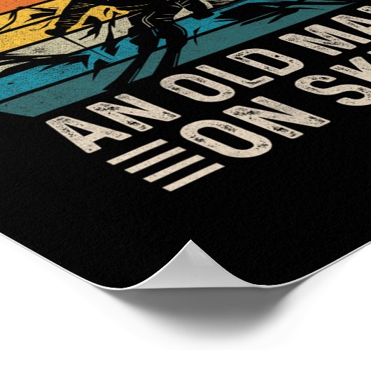 スキースキンの老人を過小評価しなおもしろいい ポスター (角)