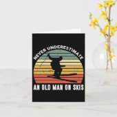 スキースキーの老人を甘く見てはいけおもしろいない カード (黄色い花)