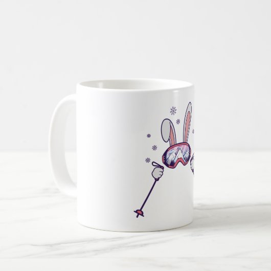 スキーポールとスキーゴーグルを持つスキーウサギ コーヒーマグカップ (正面左)