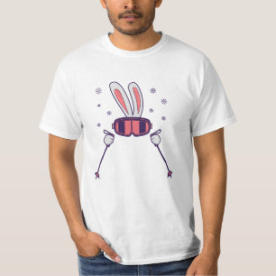 スキーポールとスキーゴーグルを持つスキーウサギ Tシャツ