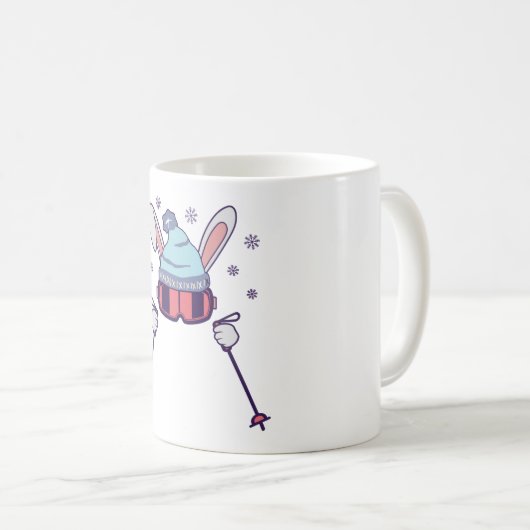 スキーポール付きスキー用のウサギのスキーキャップ コーヒーマグカップ (正面右)