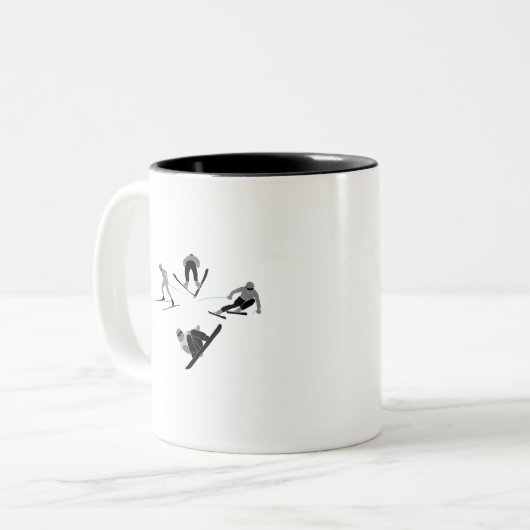 スキーヤーとスノーボーダー–4つの分野 ツートーンマグカップ (正面左)