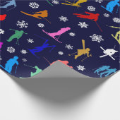 スキーヤーのパターン。暗カラフルい部分のシルエット ラッピングペーパー (角)