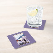 スキーヤーポスターを見ている見物人 スクエアペーパーコースター (インサイチュ)