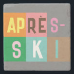 スキーヤーレトロエレースキーカラーブロック ストーンコースター<br><div class="desc">スキーモダンをテーマにしたアフタースキーデザイン、カラフルカラーブロックとカラー文字。アルパインスキーのオープニング、スキーリゾート、スキーホームデザイン。友人、同僚、または家族のサークルでスキーヤーのための素晴らしい冬のスポーツおもしろいギフト。レトロスキーヤーアートワークデザイン。スキーヤーのスキーのホームデッキ、スキーチーム、スキーコーチのギフト。</div>