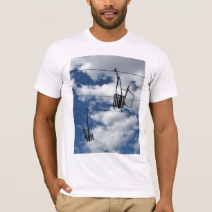 スキーリフトおよび空 Tシャツ