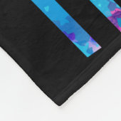 スキー – 女の子が登ろうとするようにスキーをし保ている フリースブランケット (角)