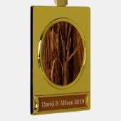 スギの質感のある木の樹皮の外観 ゴールドプレートバナーオーナメント (右)