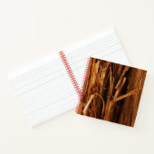 スギの質感のある木の樹皮の外観 ノートブック (内部)
