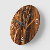 スギの質感のある木の樹皮の外観 ラウンド壁時計 (傾斜)