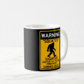 スクアッチ(サスカッチ)自リスクで視認可能 コーヒーマグカップ (正面右)