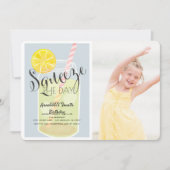 スクイーズザデイレモネードジャー誕生日写真 招待状 (正面)