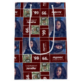 スクウェア・フォト卒業クラス年マルーン ミディアムペーパーバッグ (裏面)