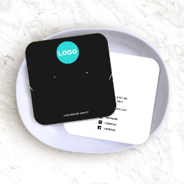 スクエアアドロゴブラックイヤリングとネックラックディスプレイ