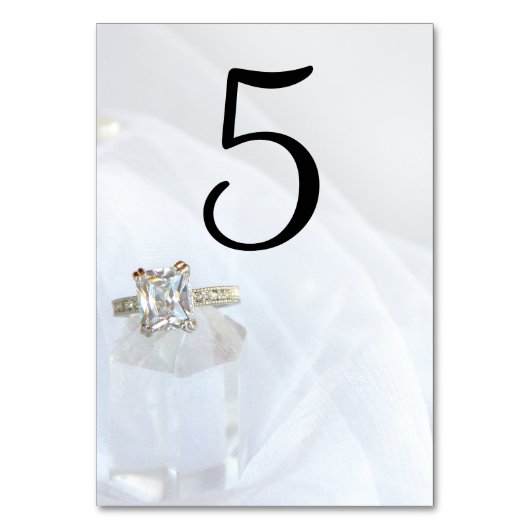 スクエアダイヤモンドリングや輪とピラークリスタル結婚ズ テーブルナンバー (正面)