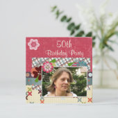 スクラップブックのスタイルの第50誕生会はあなたの写真を加えます 招待状 (スタンド正面)