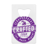 「スクラップブック – 切り取り、貼り付け、繰り返し」 クレジットカード栓抜き (裏面)