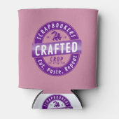 「スクラップブック – 切り取り、貼り付け、繰り返し」 缶クーラー (正面)