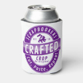 「スクラップブック – 切り取り、貼り付け、繰り返し」 缶クーラー (缶裏面)