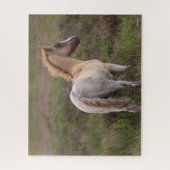 スクラブに立っている新しい森のポニーの森 ジグソーパズル (縦)