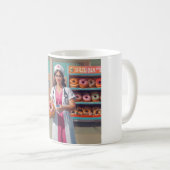 スクラブのヒーロー:感謝の気持ちでコーヒーを飲む コーヒーマグカップ (正面右)