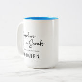 スクラブスのスーパーヒーローサパーソナライズされたンキューナース ツートーンマグカップ (正面左)