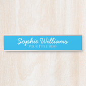 スクリプはっきりしたトの白いフォント名のタイトル（スカイブルー） サインプレート (正面)