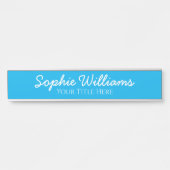 スクリプはっきりしたトの白いフォント名のタイトル(スカイブルー) サインプレート (正面)