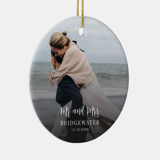 スクリプエレガントトカップル写真ミニマルなクリスマス セラミックオーナメント (右)