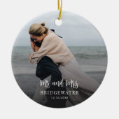 スクリプエレガントトカップル写真ミニマルなクリスマス セラミックオーナメント (正面)