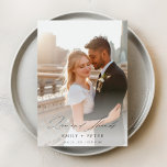 スクリプエレガントトモダン2枚の写真結婚の サンキューカード<br><div class="desc">2表現写真のサンキューカードに対しエレガントてモダンお礼結婚を申し上げます。2つの美しいエレガントカップル写真と手書き書モダンを搭載し結婚、これらの写真のサンキューカードはあらゆる種類の結婚式に最適である。</div>