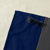 スクリプエレガントトモノグラムダークネイビーブルーグレー&金ゴールド ビーチタオル (インサイチュ)