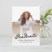 スクリプトお洒落 | シックな2枚の写真卒業 案内状 (スタンド正面)