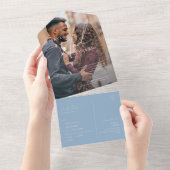 スクリプトお洒落 |青いカジュアル写真シールと送信 オールインワン招待状 (貼ってはがせる)