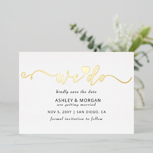 スクリプトエレガント金ゴールドハート日付の保存 箔招待状 (立ち正面)