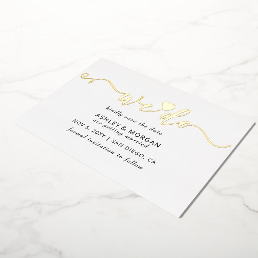 スクリプトエレガント金ゴールドハート日付の保存 箔招待状 (回転した状態)