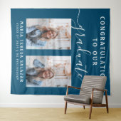 スクリプトカリグラフィー ツー フォト 卒業 | ティール ブルー タペストリー (インサイチュ(横))