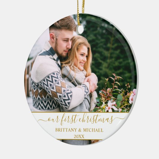 スクリプトスタイリッシュを作成する初めてのクリスマス金ゴールドカップル セラミックオーナメント (左)