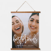 スクリプトタイポグラフィBestfriends写真 吊り下げ型タペストリー (正面)