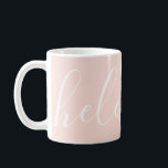 スクリプトネームChicパーソナライズMug Pastel Peach コーヒーマグカップ<br><div class="desc">パステルピンク/ピーチのマグで、名前をカスタムするを台本モダンのエレガントフォントに入れる。誕生日や引っ越し祝いパーティーや花嫁の贈り物として素晴らしい。</div>