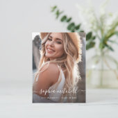 スクリプト内の名前 |赤面ピンクの写真の卒業式 インビテーションポストカード (スタンド正面)