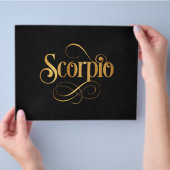 スクリプト渦巻形の〔占星術の〕十二宮図署名蠍座金ゴールド(黒) チラシ (手)