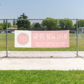 スクリプト赤面ピンクロゴOpen Business 横断幕 (インサイチュ)