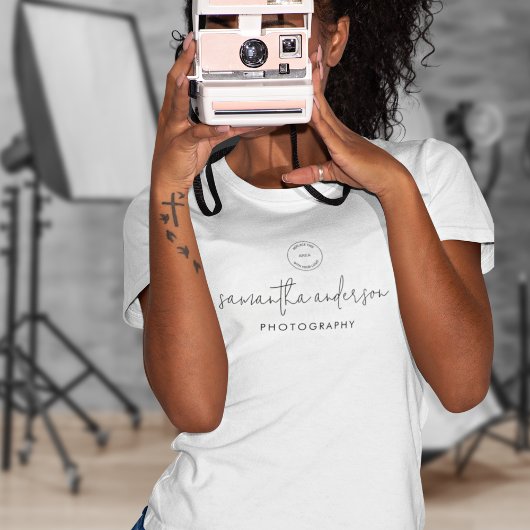 スクリプモダントのロゴ名フォトグラファーのワークウェア Tシャツ